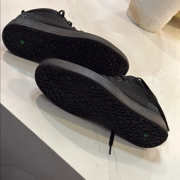 Black Timberland Chukka Boots with Suede Finish - Picture 6 of 8